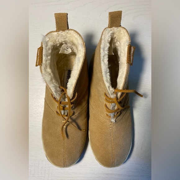 Minnetonka Womens Tucson Slipper - Picture 2 of 8